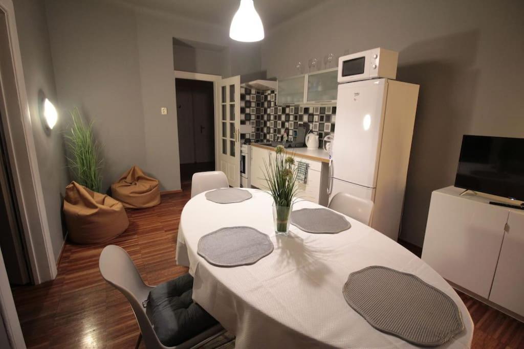 2 Bedrooms Close Vysehrad - Congress Centrum Prague Exterior photo